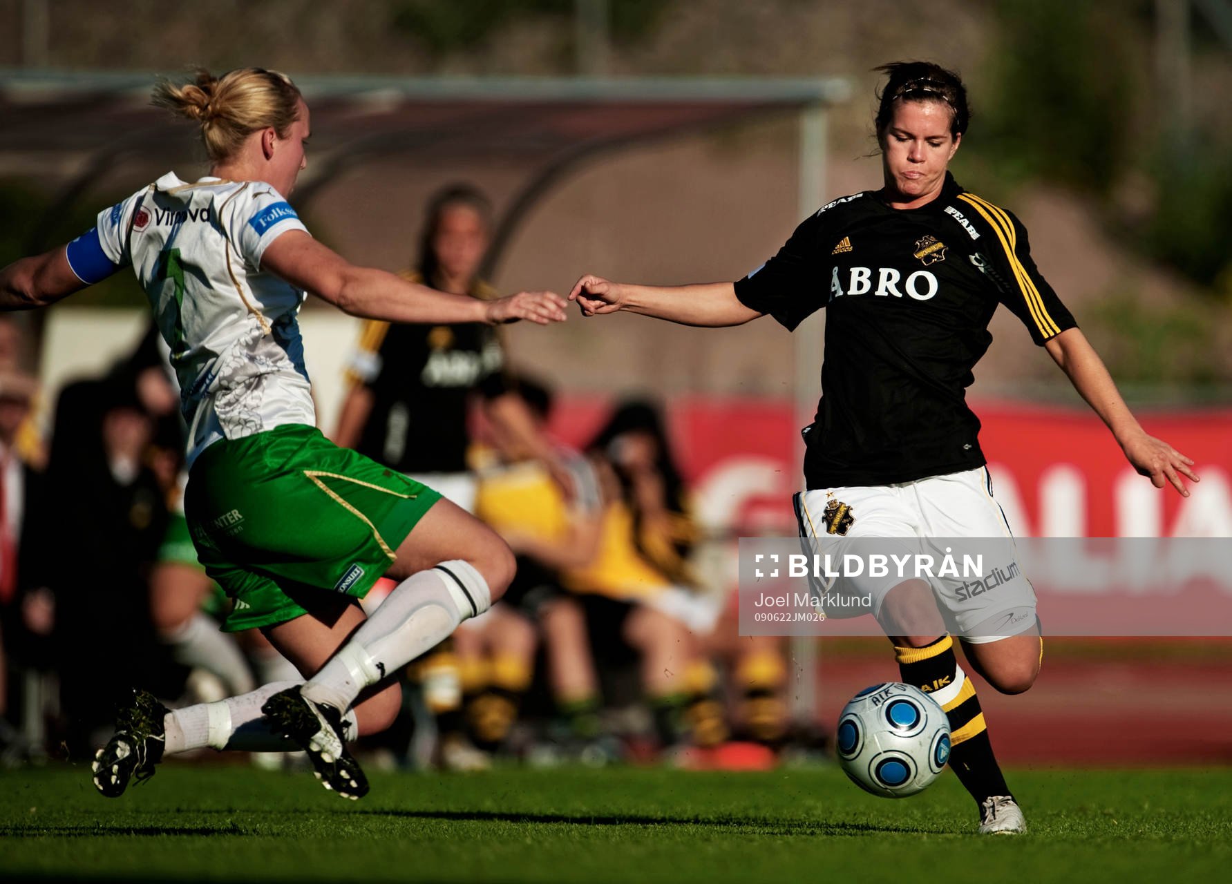 Hanna Folkesson, AIK, dribblar