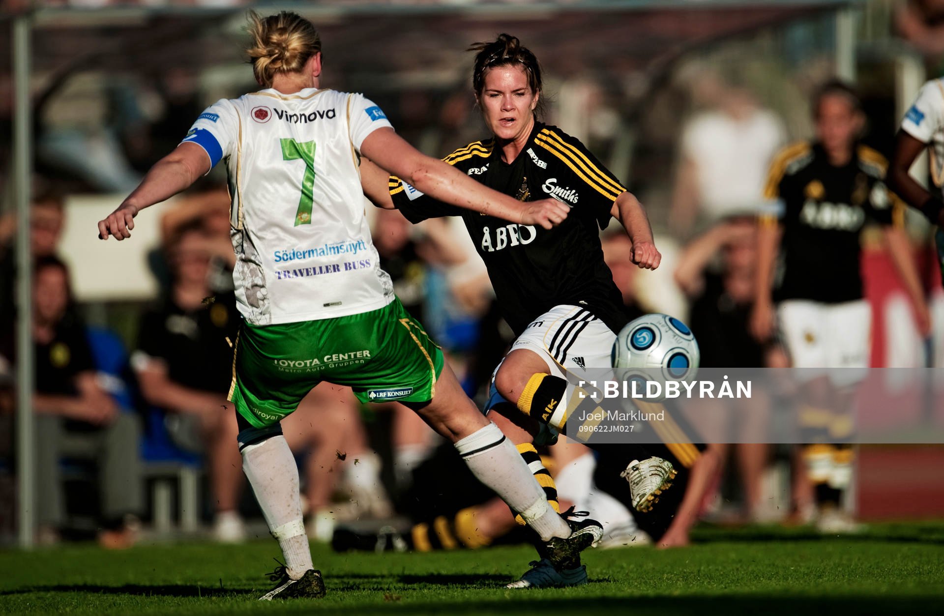Hanna Folkesson, AIK, dribblar