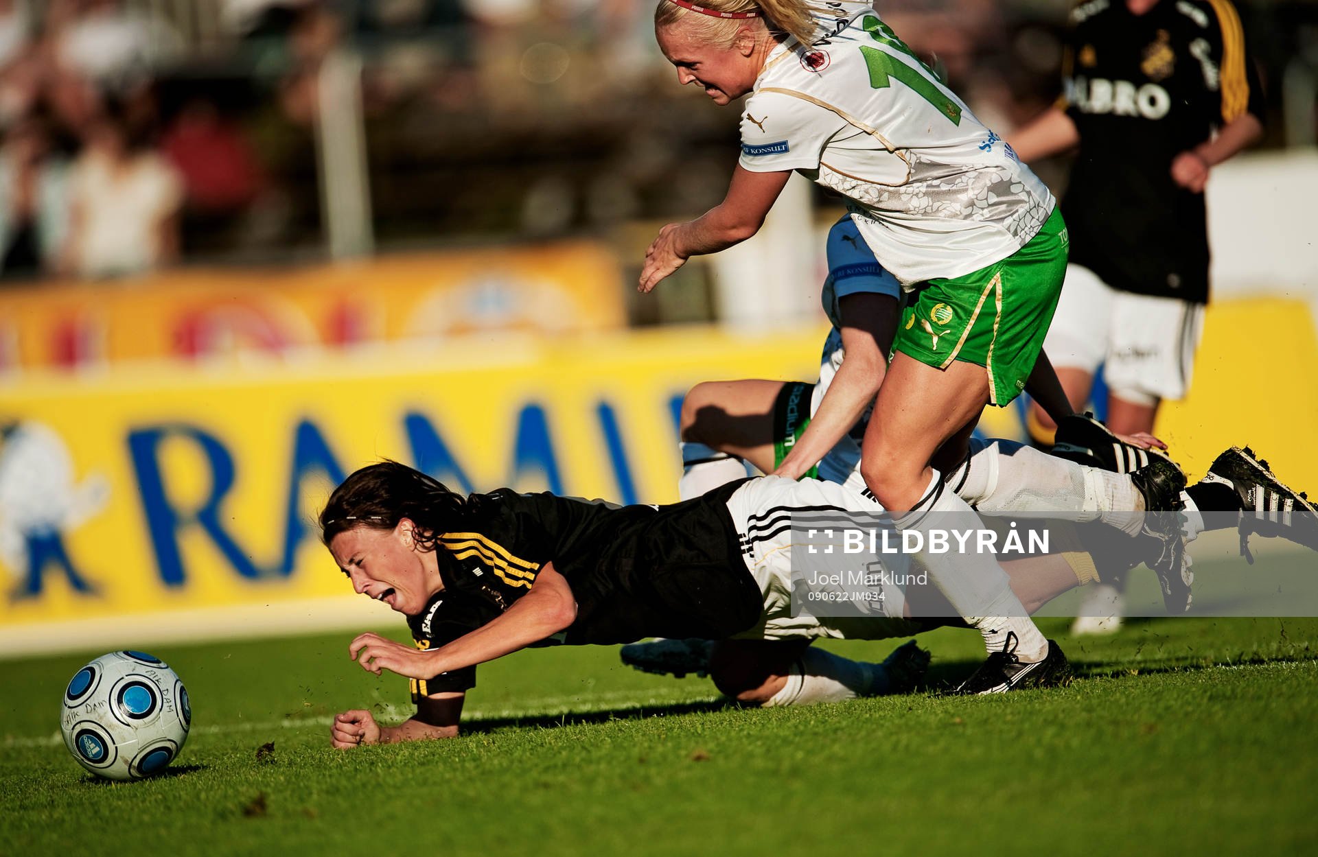 Kimberly Gustavsson, AIK, fälls