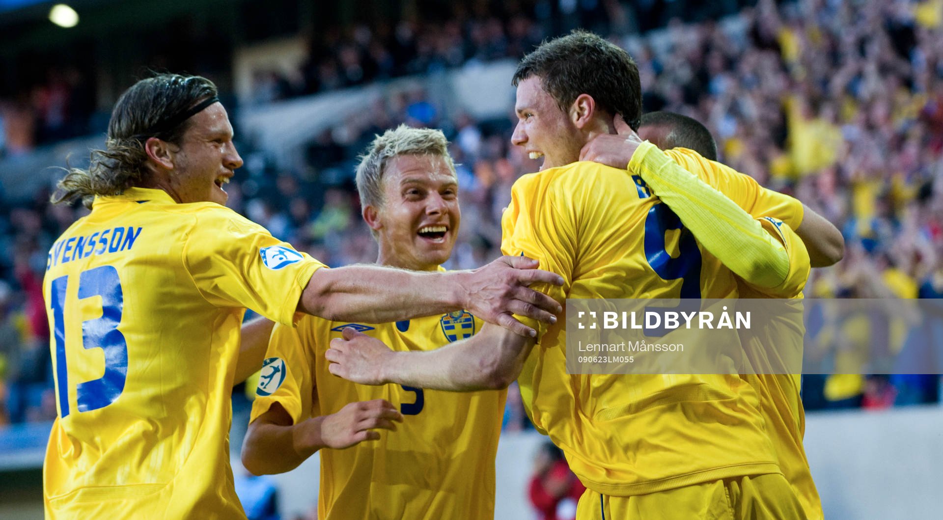 1-0 Marcus Berg, som grattas av Gustav Svensson och Emil