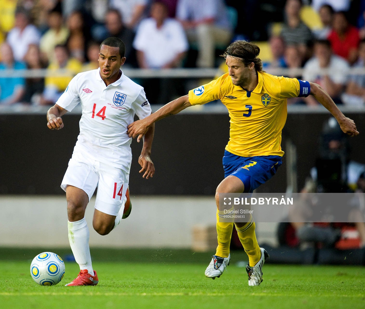Mattias Bjärsmyr, Sverige, Theo Walcott, England