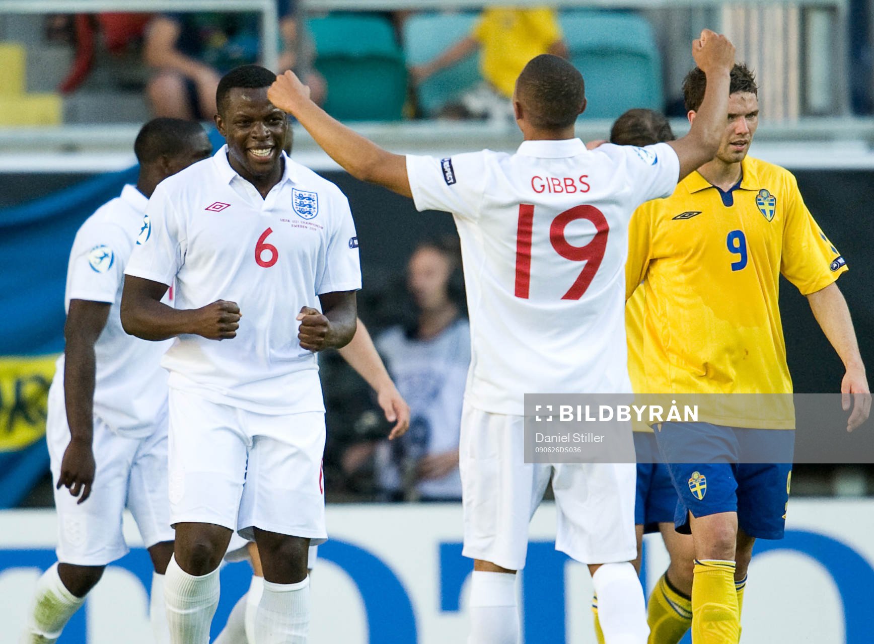 Mattias Bjärsmyr, Sverige, gör självmål. 3-0 till