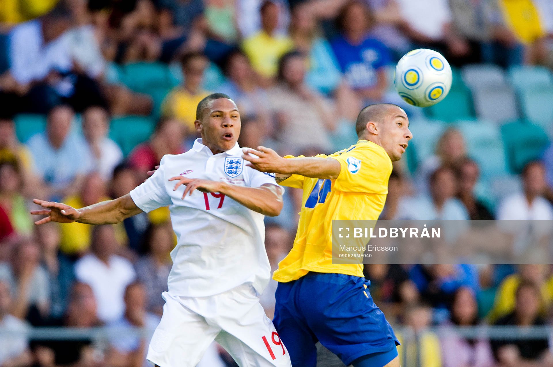 Kieran Gibbs, England och Guillermo Molins, Sverige