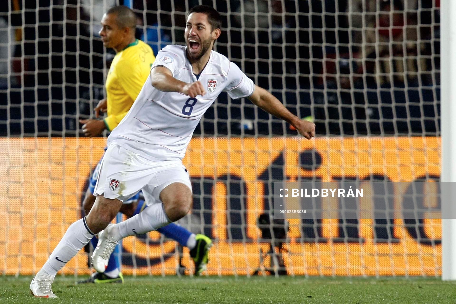 Clint Dempsey, glädje och jubel över första målet för