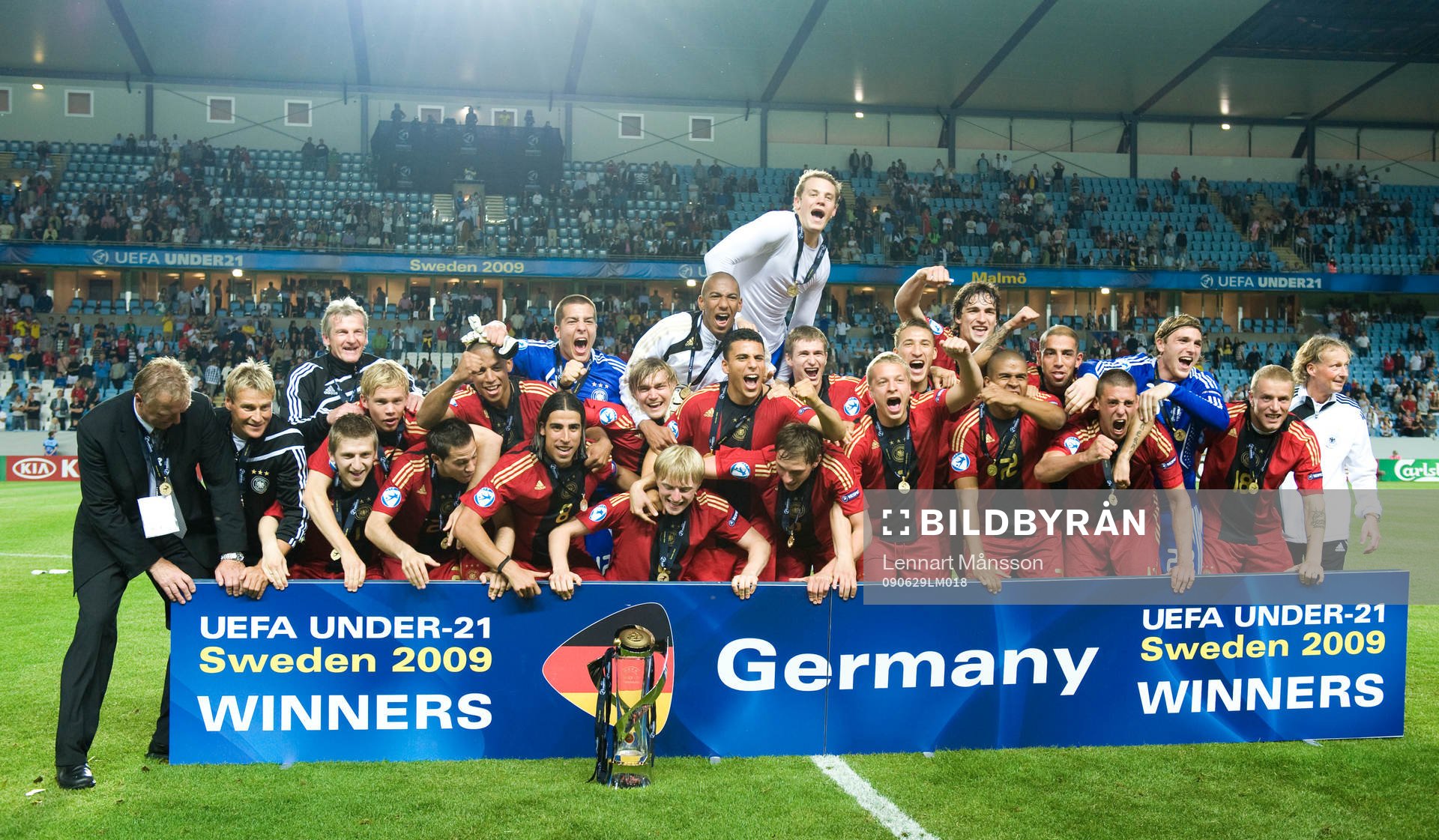 Tyskland mästare, EM-guld, pokal, lagbild, jubel