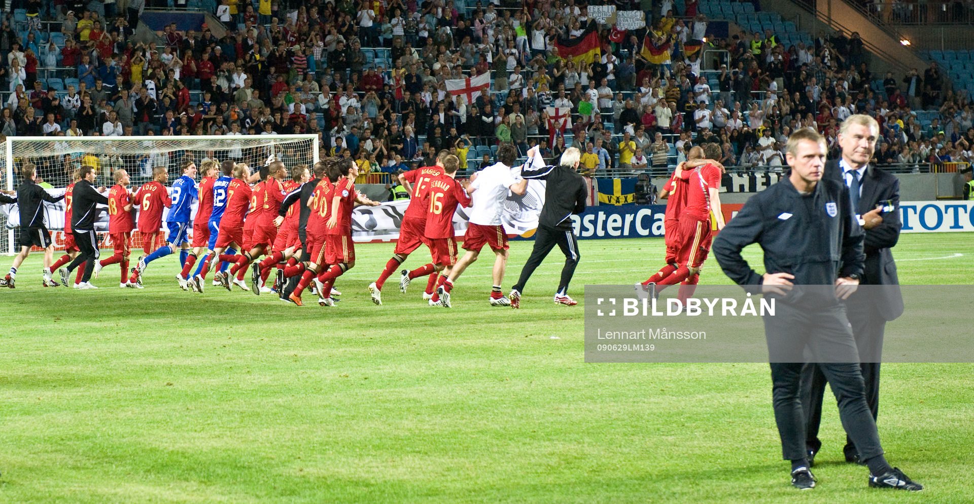 Stuart Pearce, tränare, England, depp. Glädje, jubel,