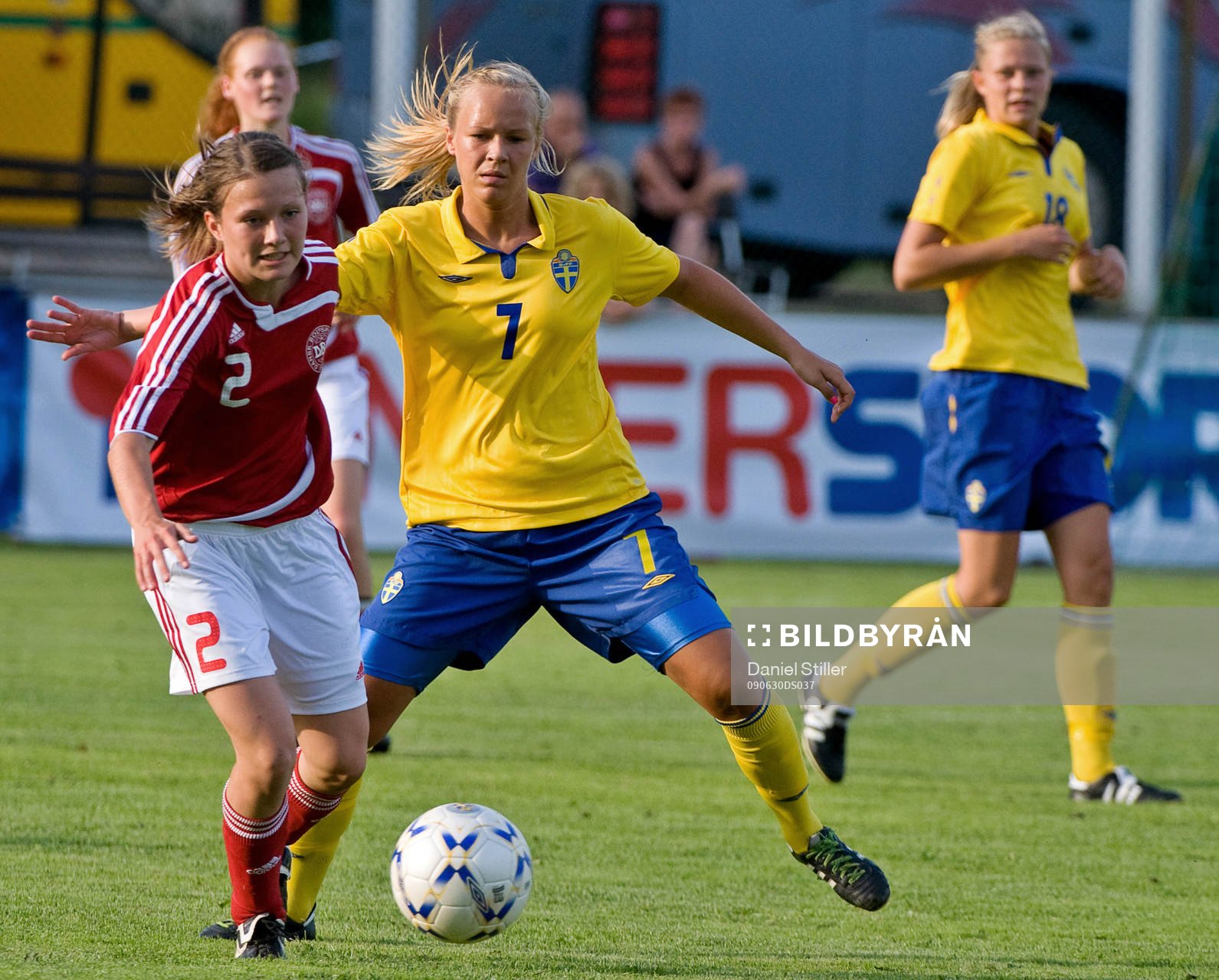   Anna Torstensson, Sverige. Rikke Ilkjaer, Danmark