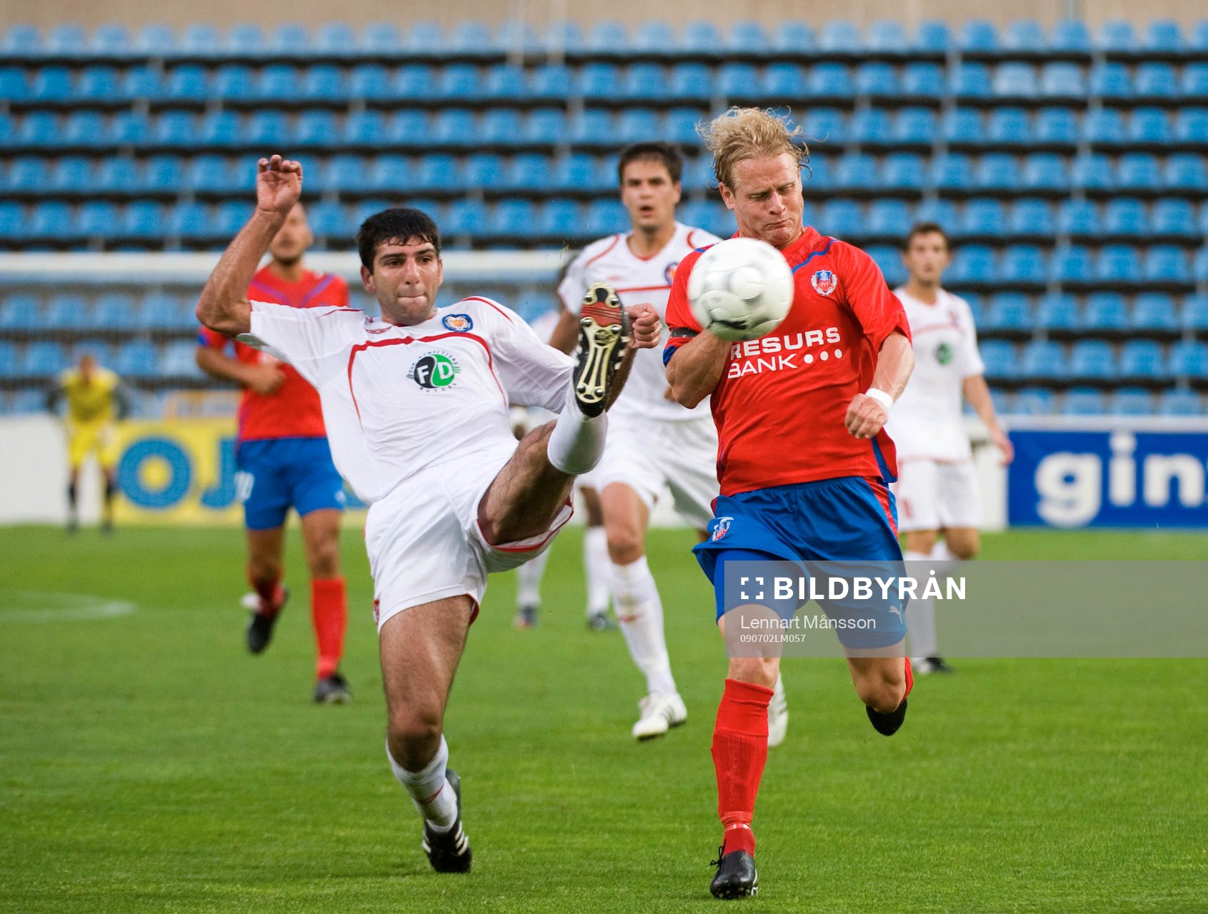 Erik Sundin sprintar ifrån en back