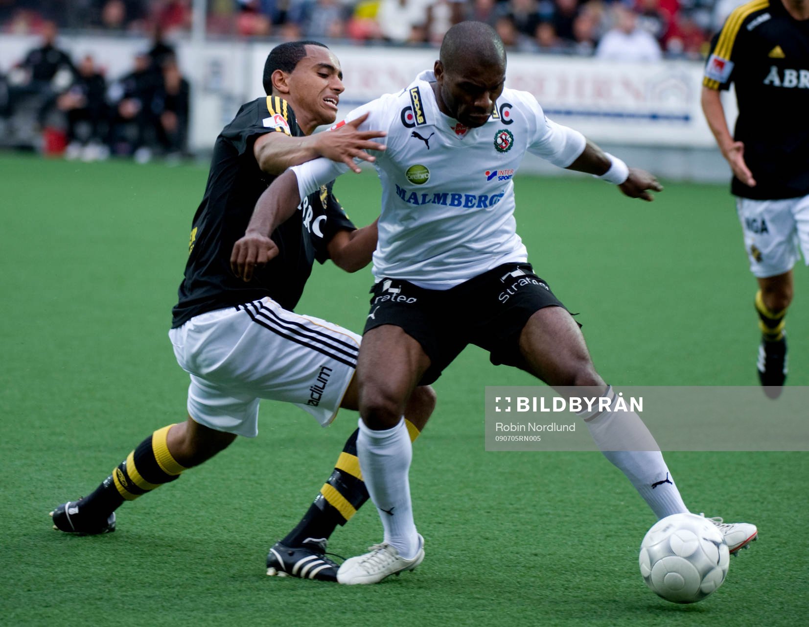 Walid Atta, AIK mot Samuel Wowoah, Örebro