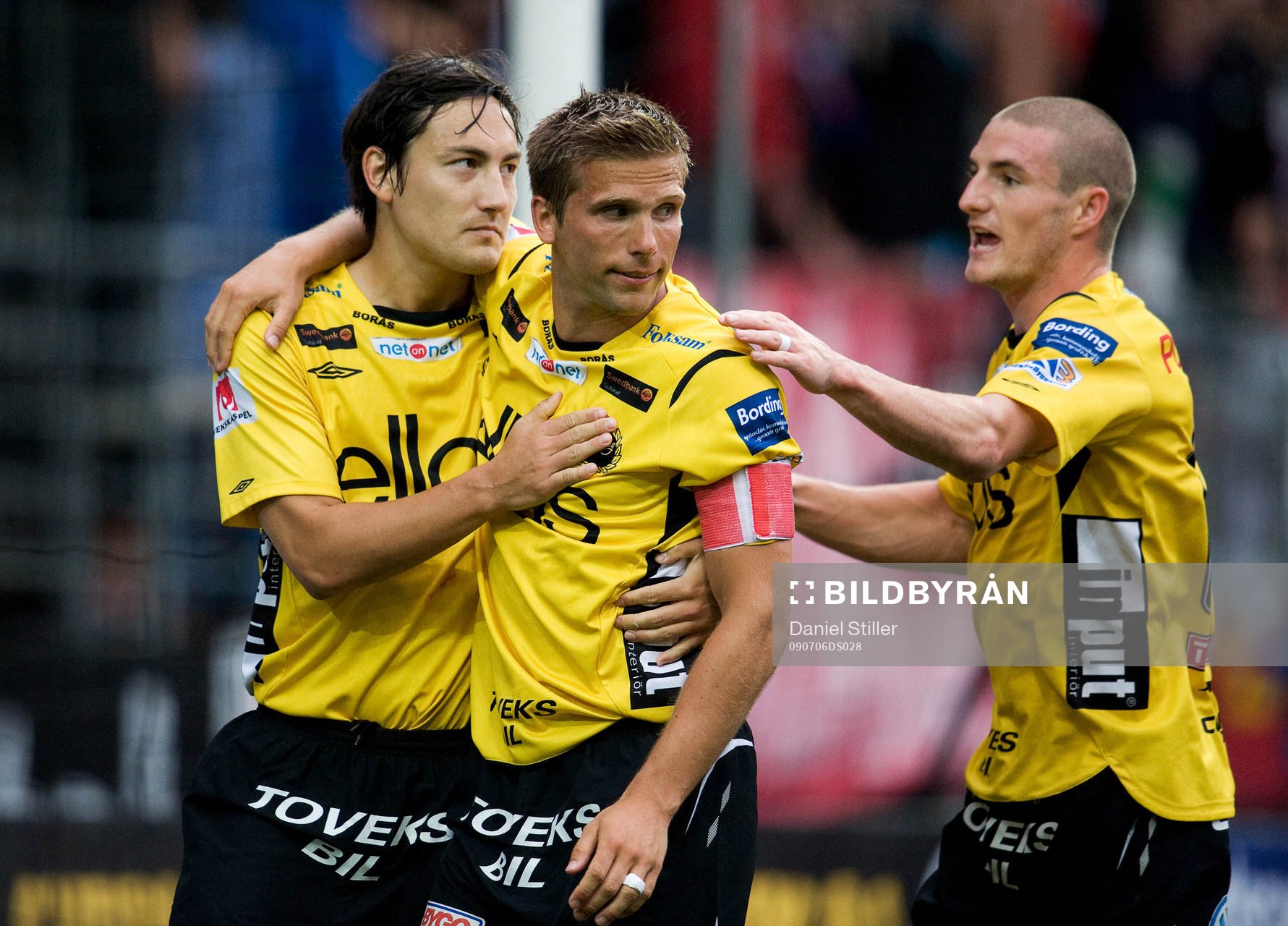 Stefan Ishizaki kramas om av Anders Svensson