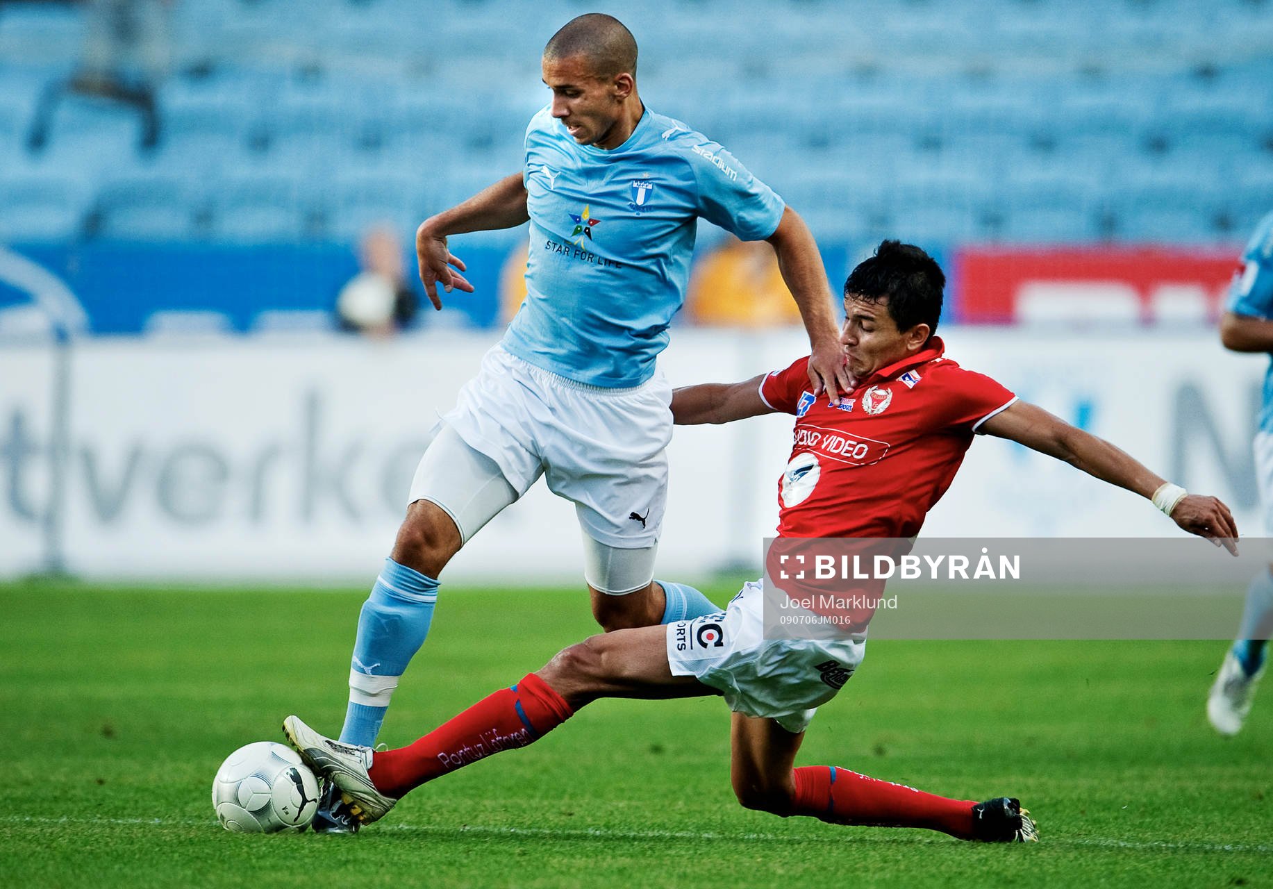 Emin Nouri, Kalmar, tacklar Guillermo Molins, Malmö FF