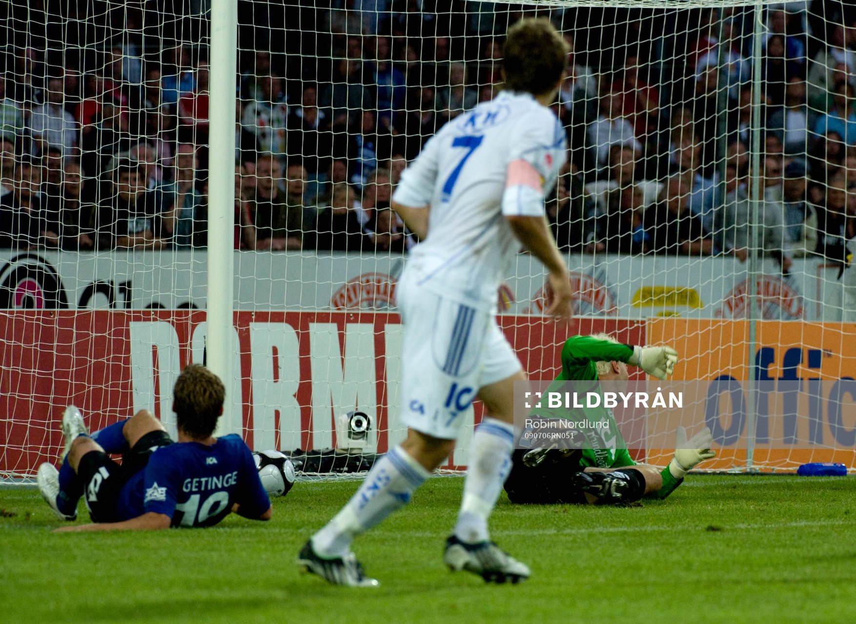 Tobias Hysén, IFK Göteborg skjuter bollen i stolpen och