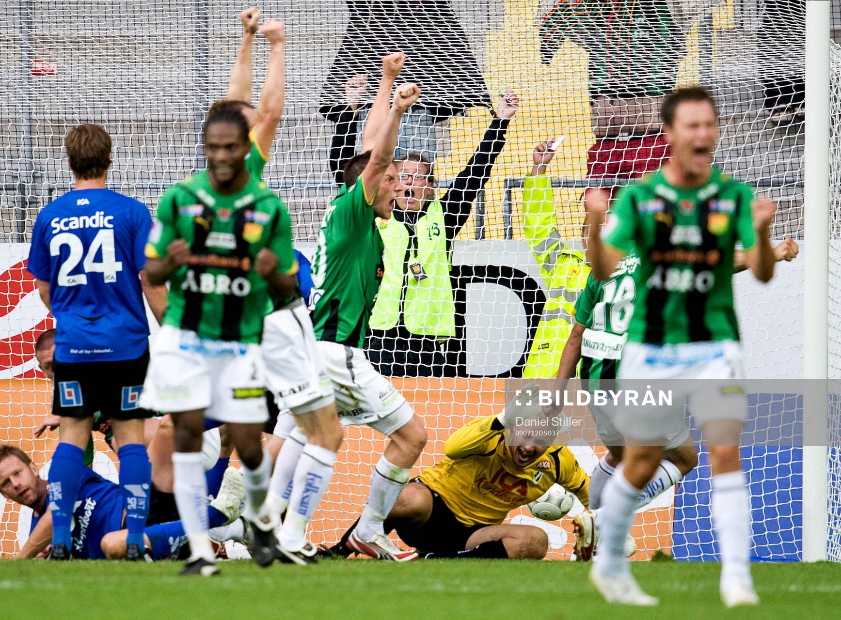 Calum Angus, Gais, gör mål i sista minuten i sin första