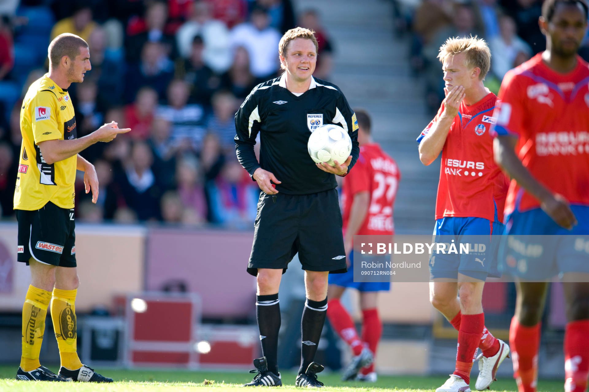Markus Strömbergsson, Domare reser sig