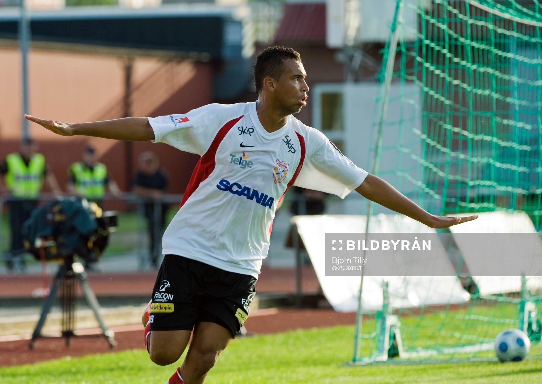 Tiago Pereira, Assyriska, jubel