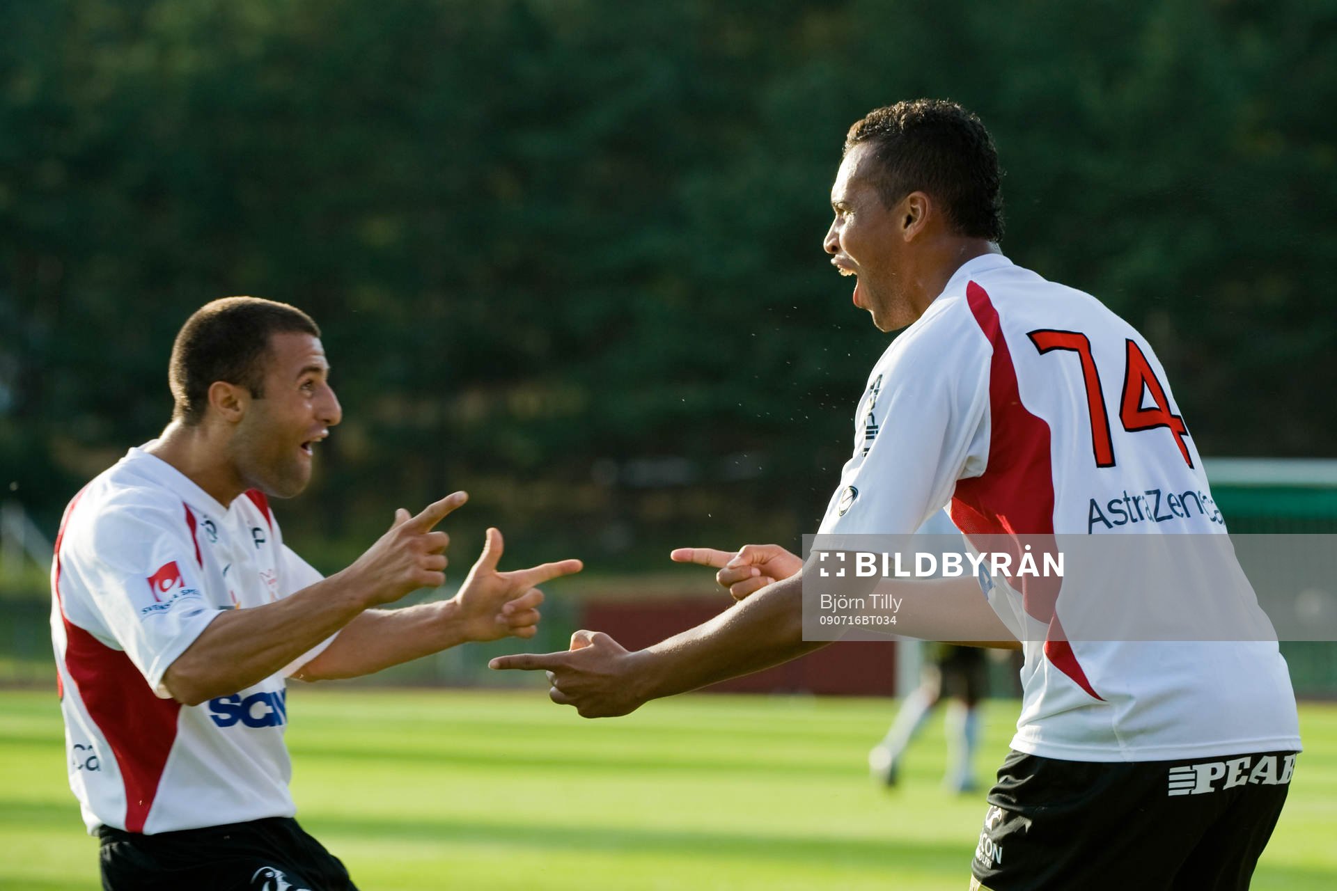 Eddie Moussa och Tiago Pereira, Assyriska, jubel