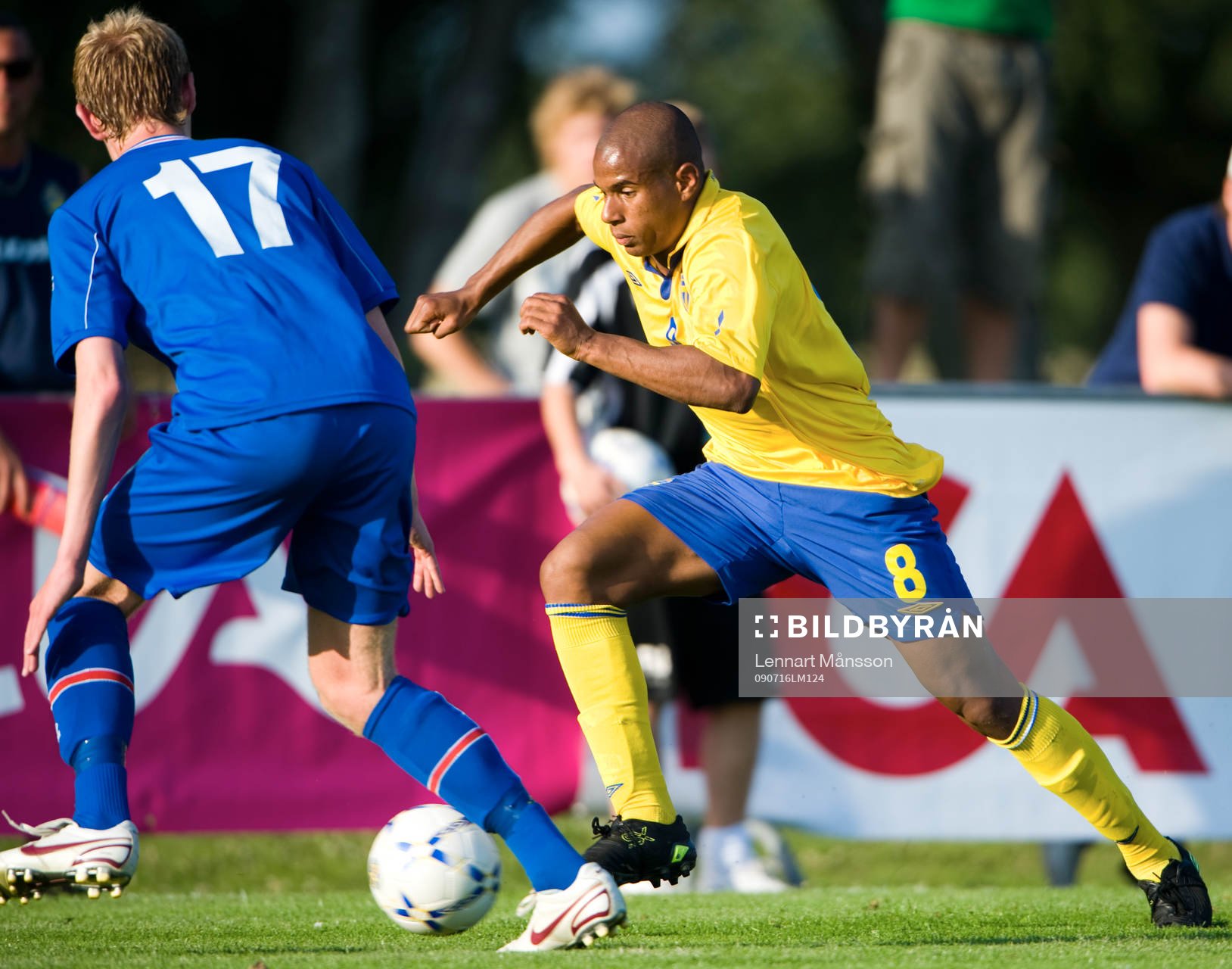 Simon Leonidsson, Sverige, rycker