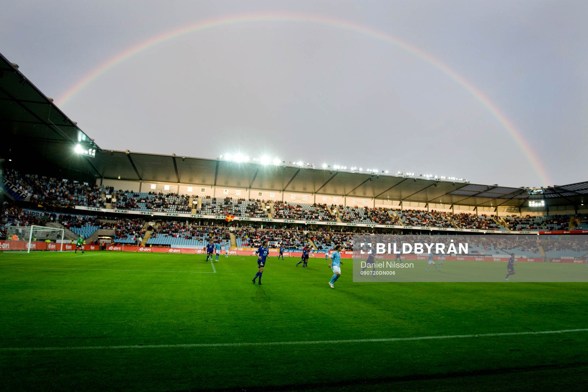 Regnbåge över Swedbank arena