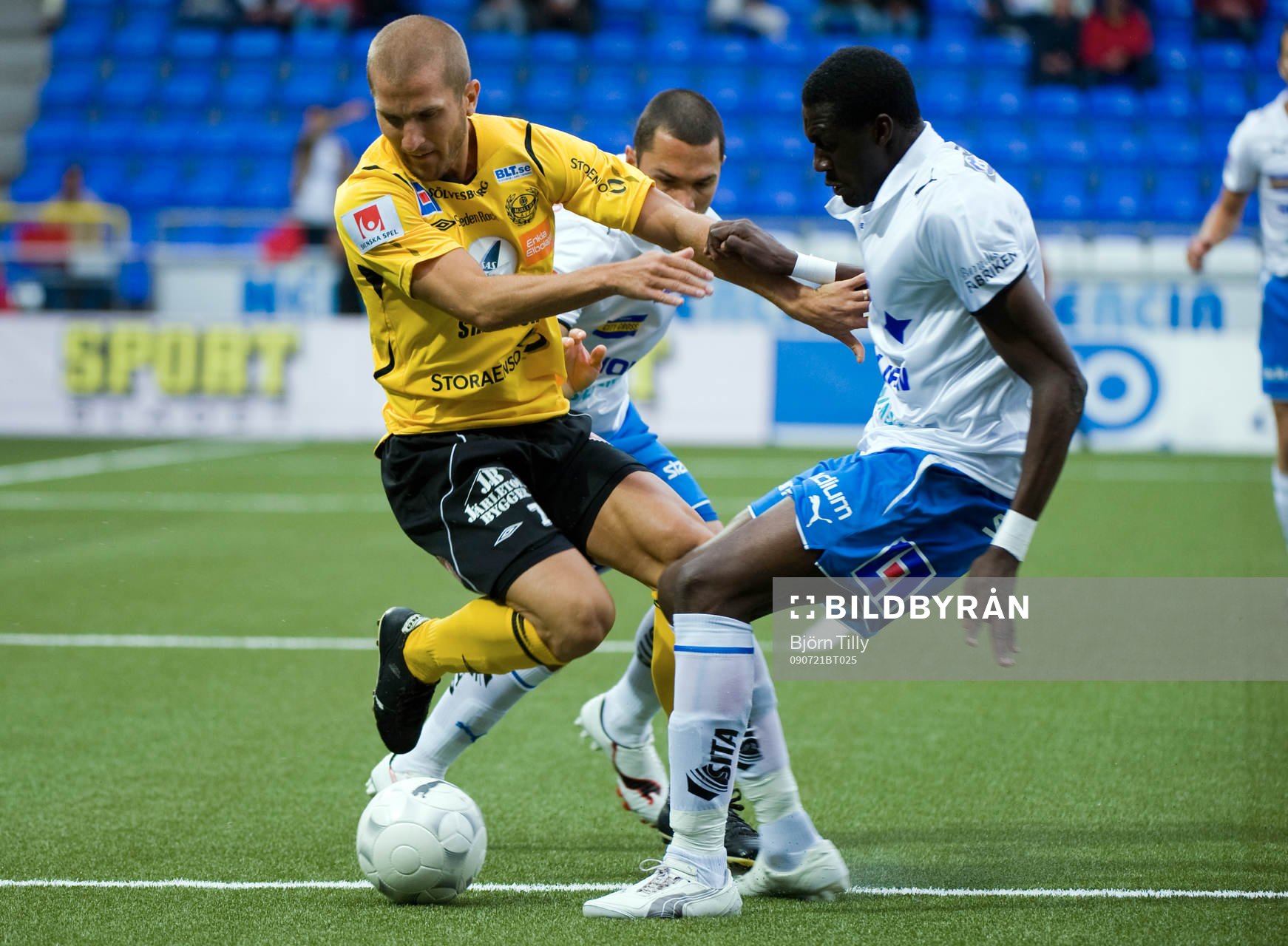 Johan Svensson, Mjällby och Russell Mwafulirwa, Norrköping