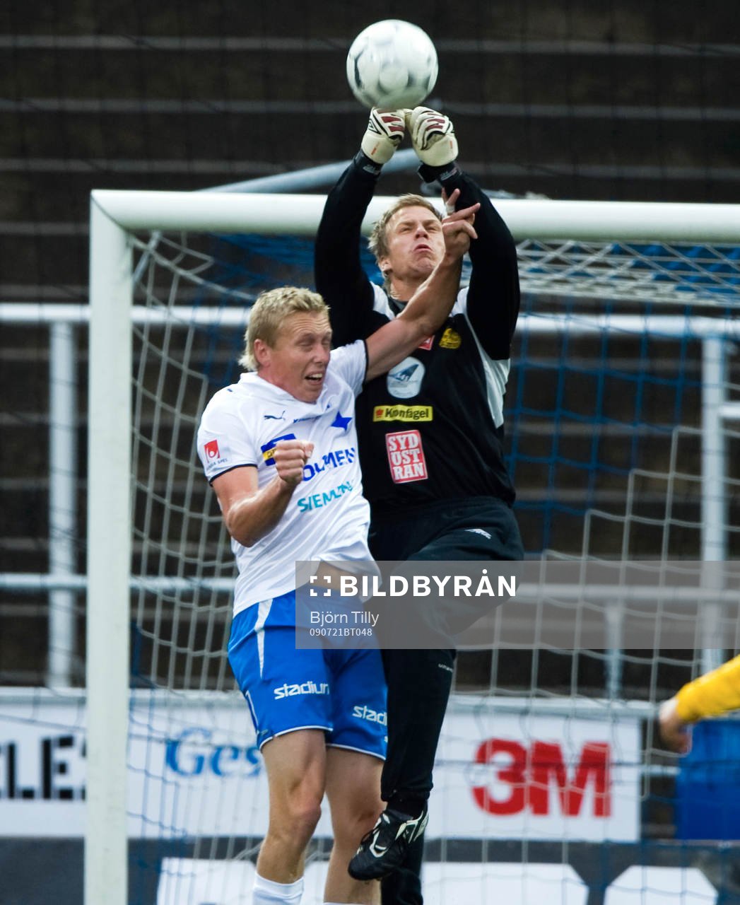  Anders Whass, Norrköping och Mattias Asper, målvakt, Mjällby.