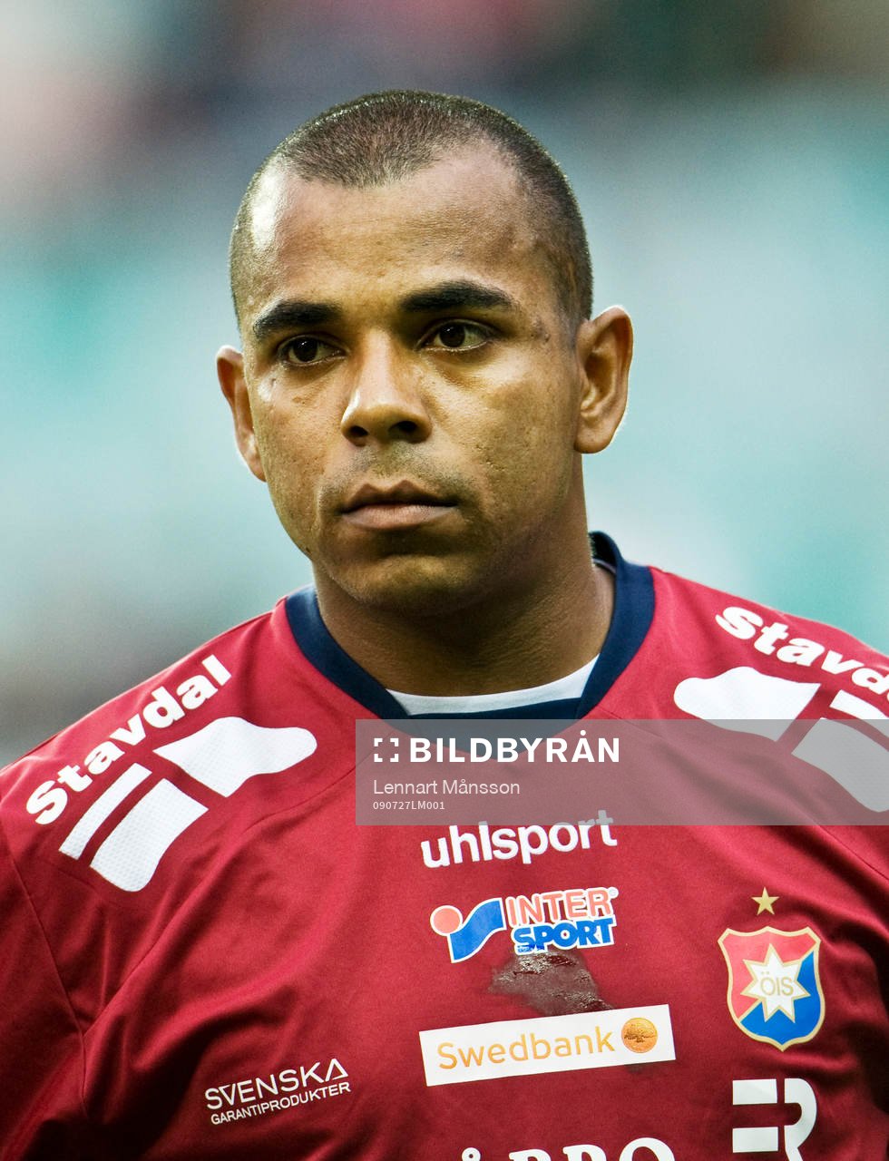 Alvaro Santos, porträtt