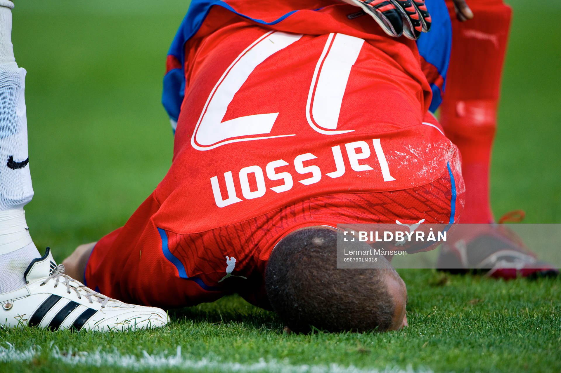 Henrik Larsson skadad