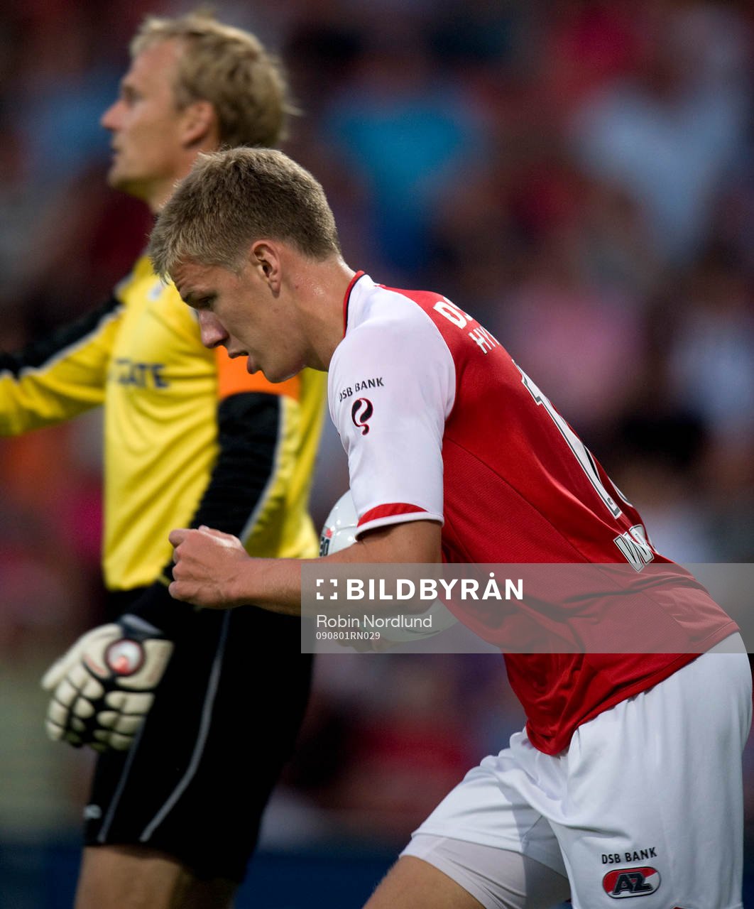 Pontus Wernbloom, AZ hämtar bollen