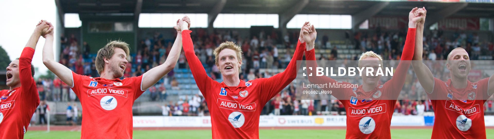 Rasmus Elm jubel med lagkamrater