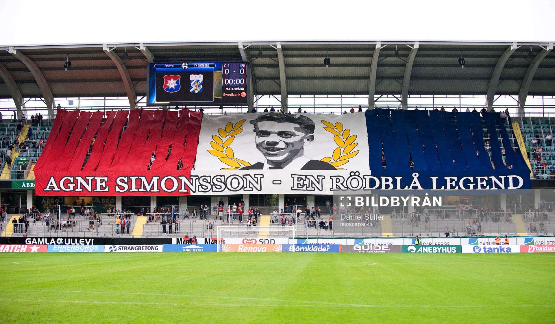 Örgryteklackens tifo innan matchen. Agne Simonsson, en