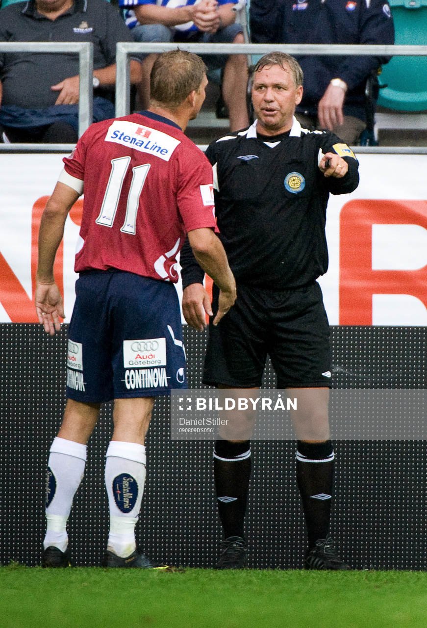 Marcus Allbäck, Örgryte, har en del synpunkter på domare