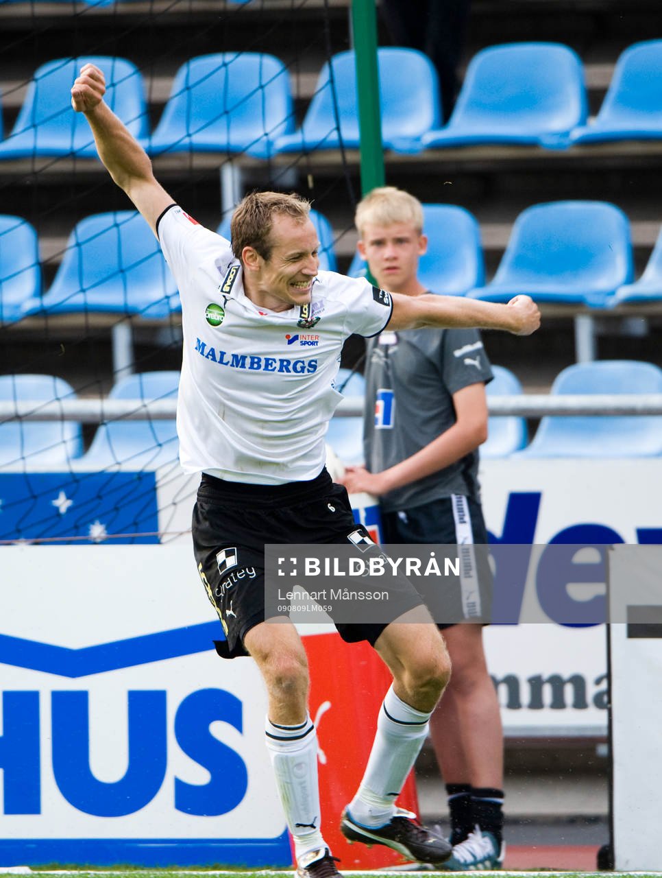 0-1 Kim Olsen,  jubel