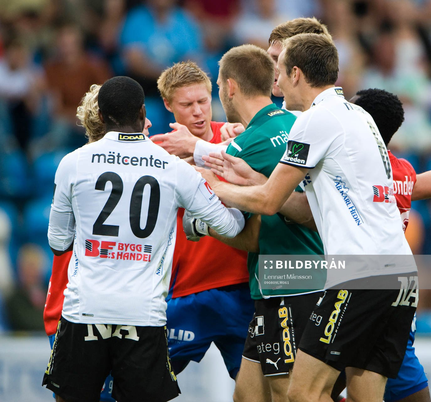 Bråk mellan John  Alvbåge och HIF-arna