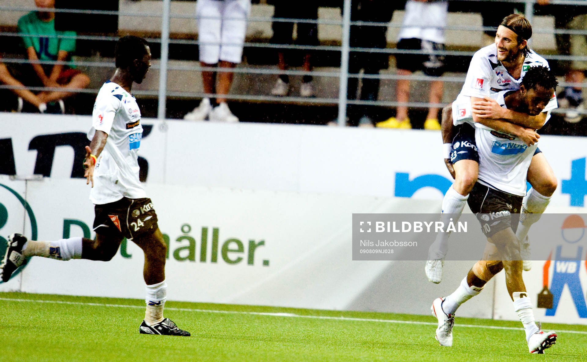 Yannick Bapupa, Yussif Chibsah, Jonatan Berg, Gefle jubel