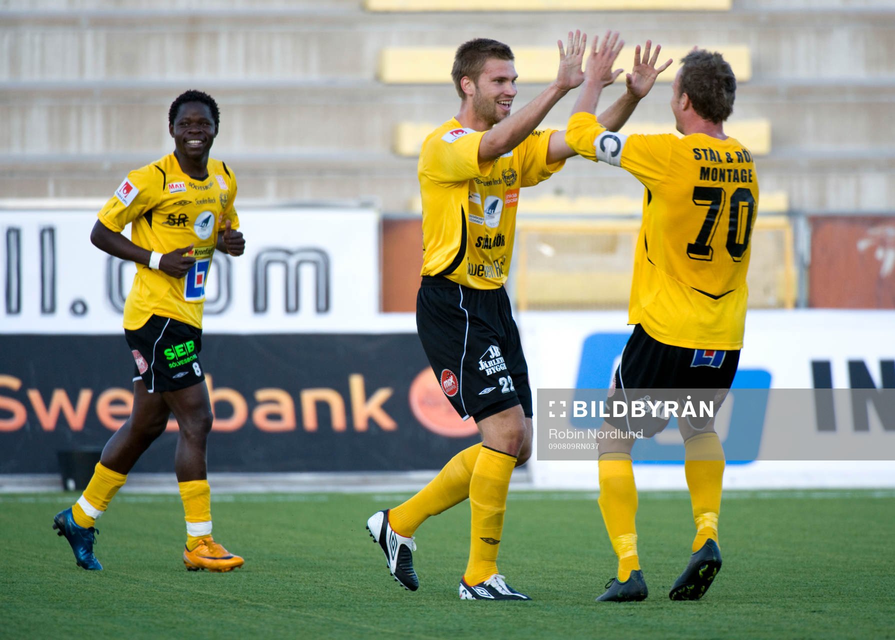 Jukka Santala, Mjällby debuterar och avgör med sitt 1-2