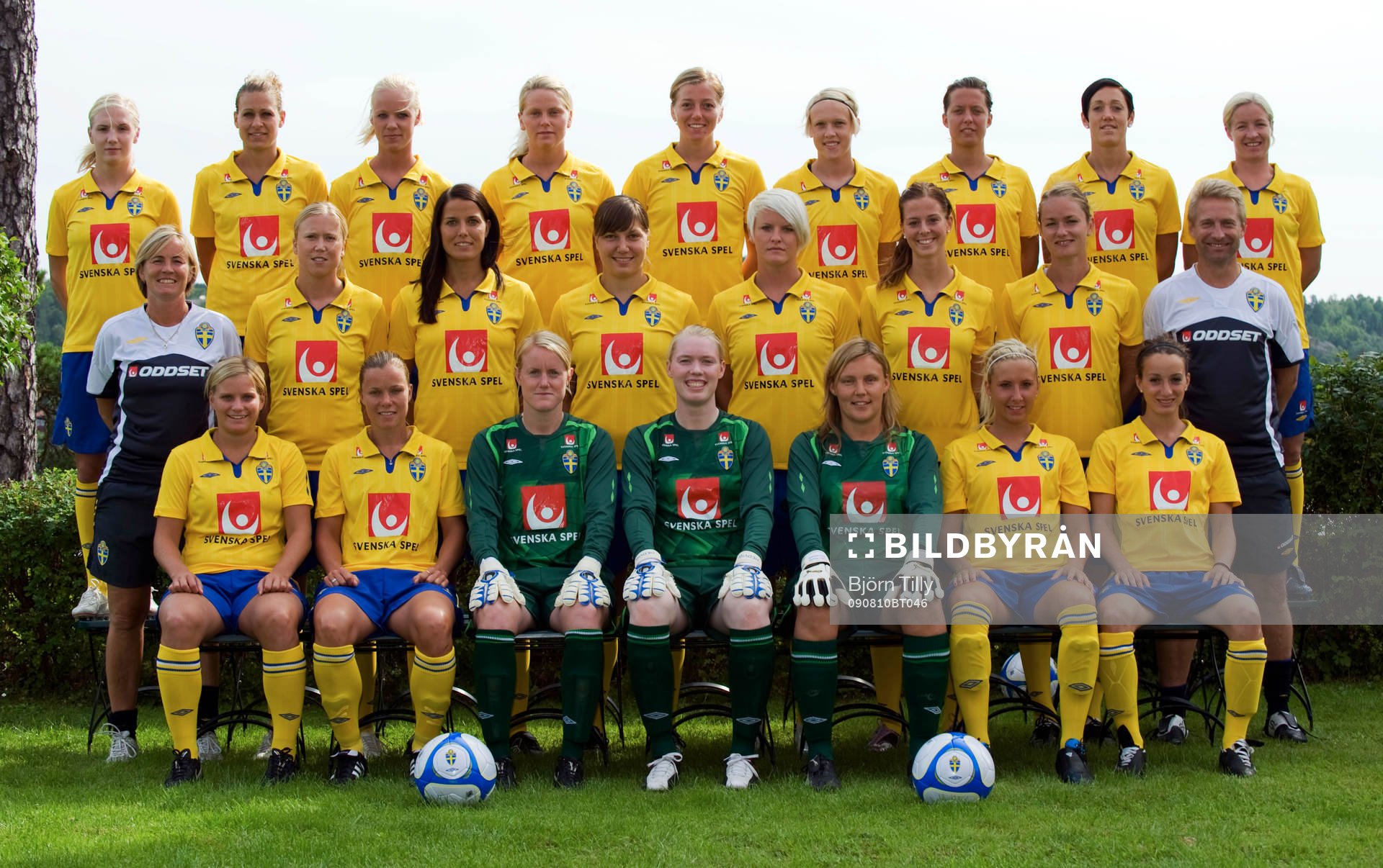 Bakre raden frv,  Anna Paulsson, Charlotte Rohlin, Caroline