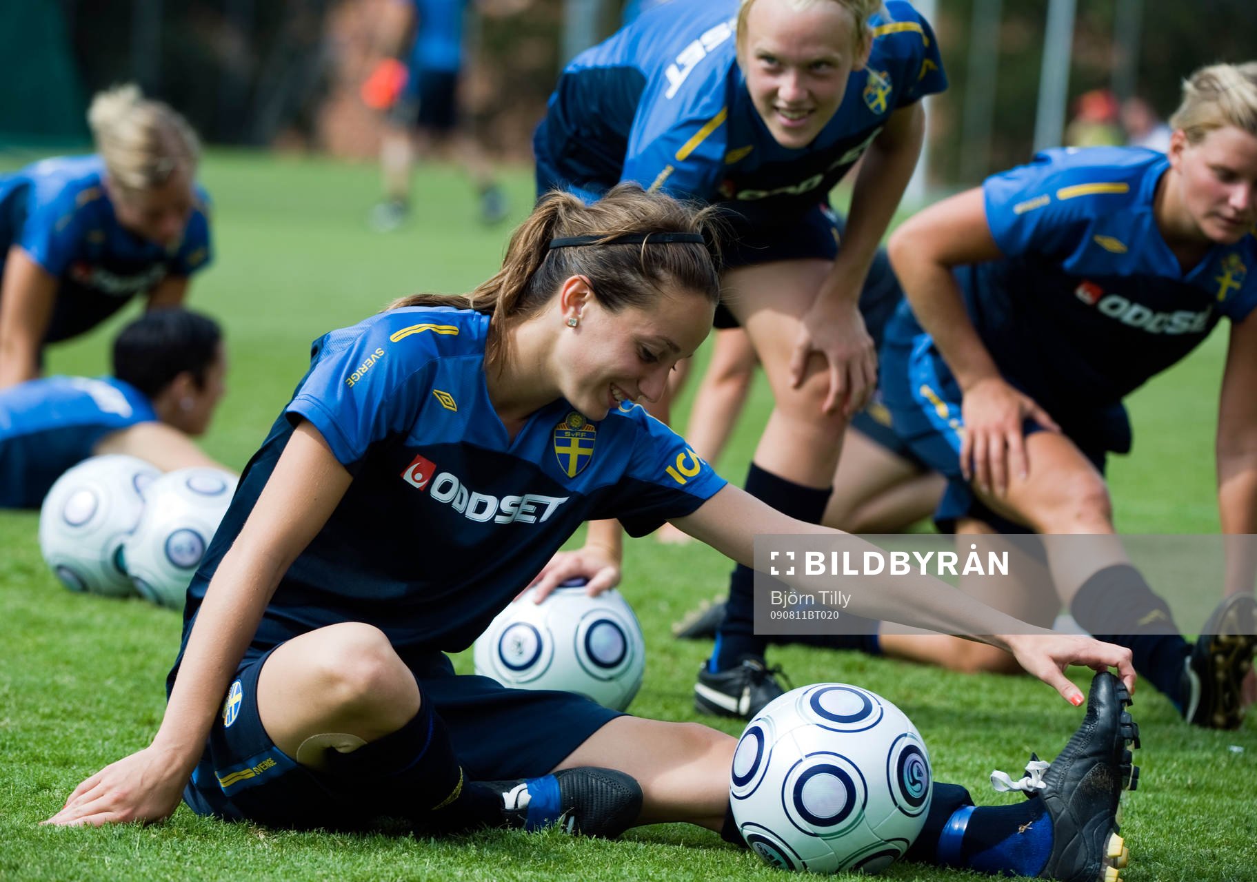 Kosovare Asllani, Sverige
