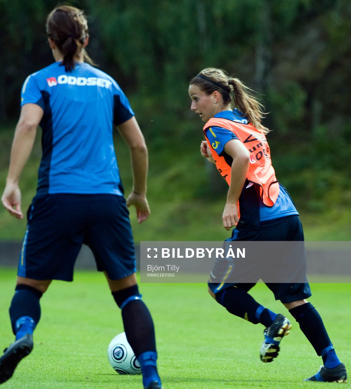 Kosovare Asllani, Sverige