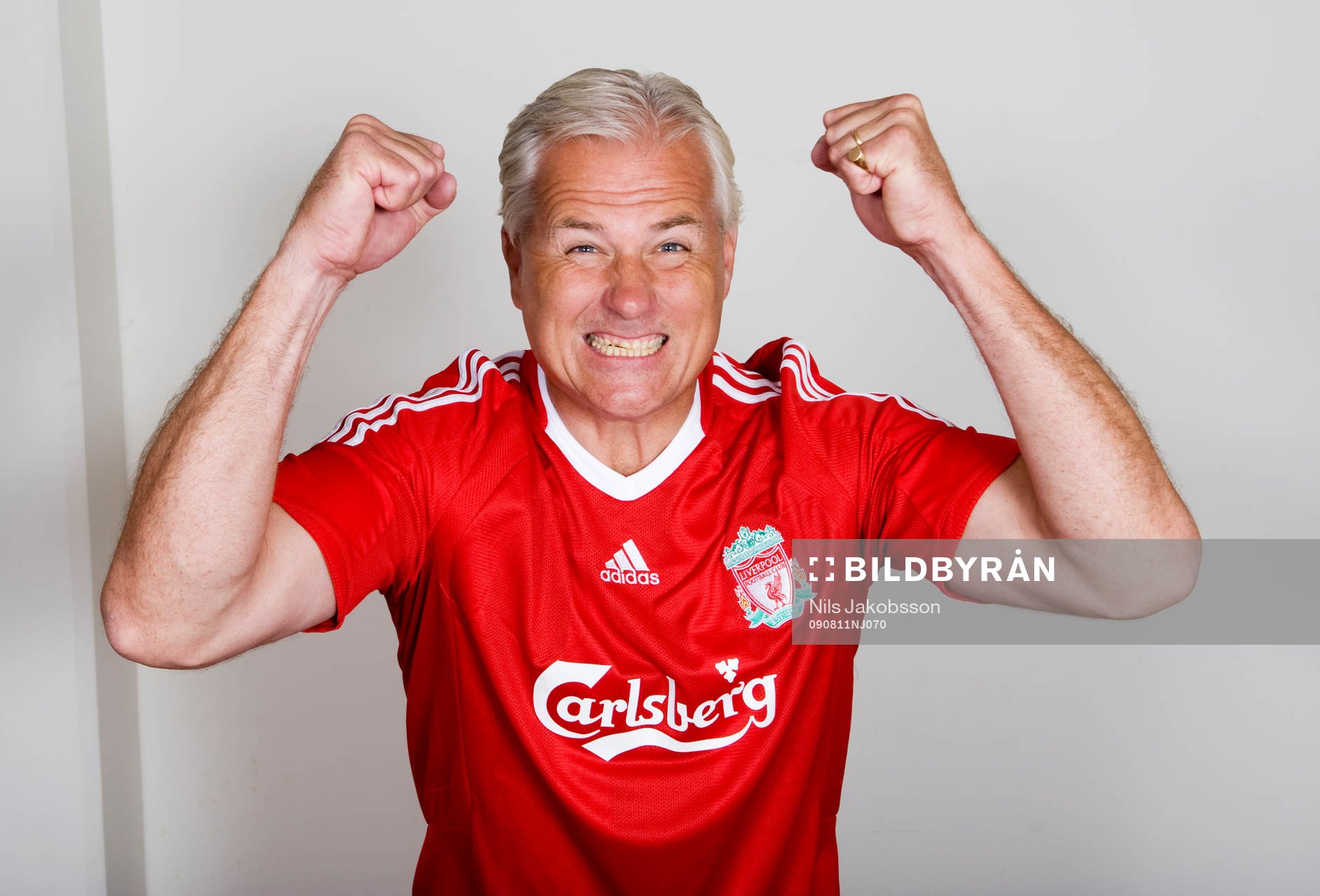 Glenn Hysen i en tröja från Liverpool