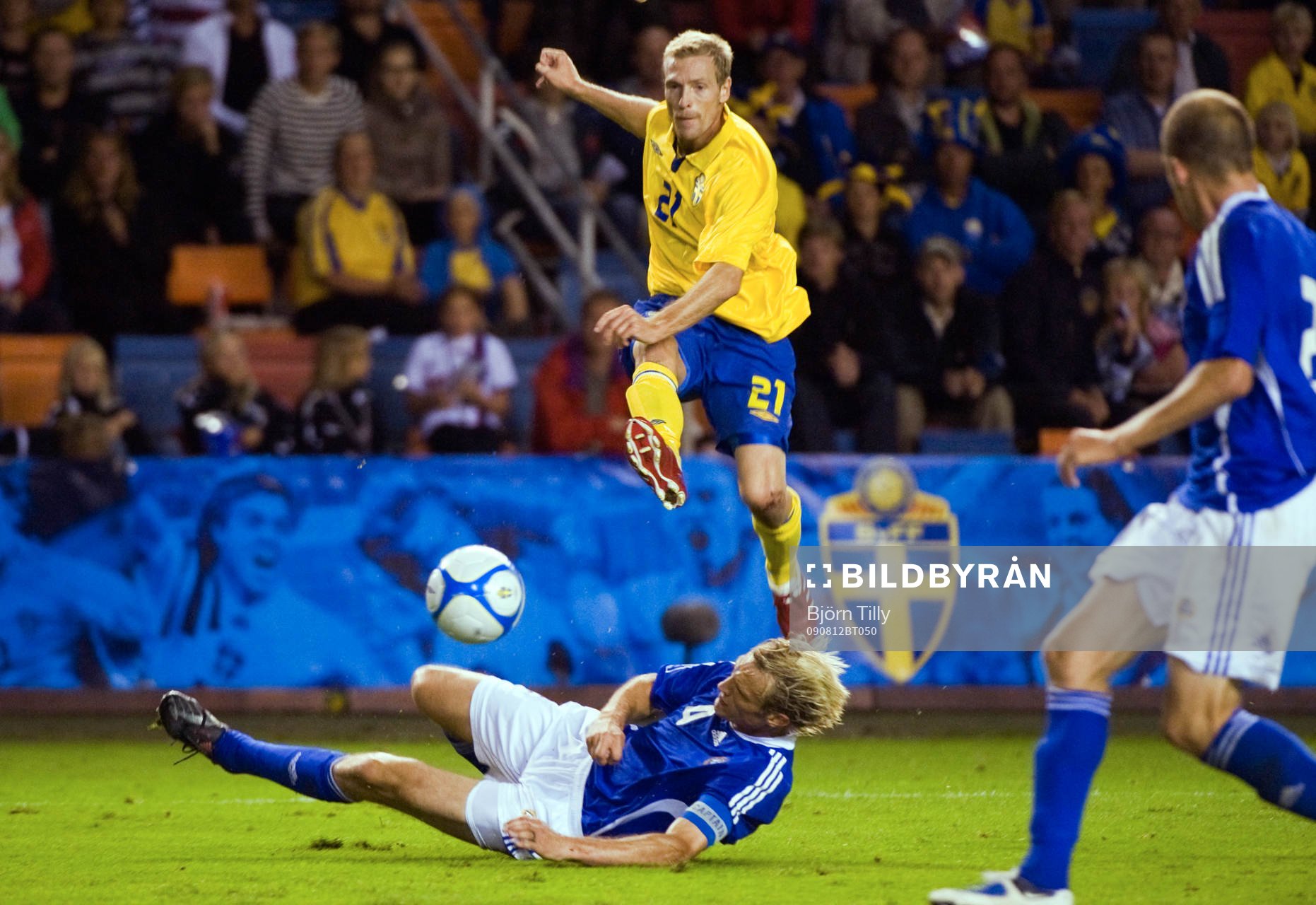 Christian Wilhelmsson, Sverige och Sami Hyypiä, Finland