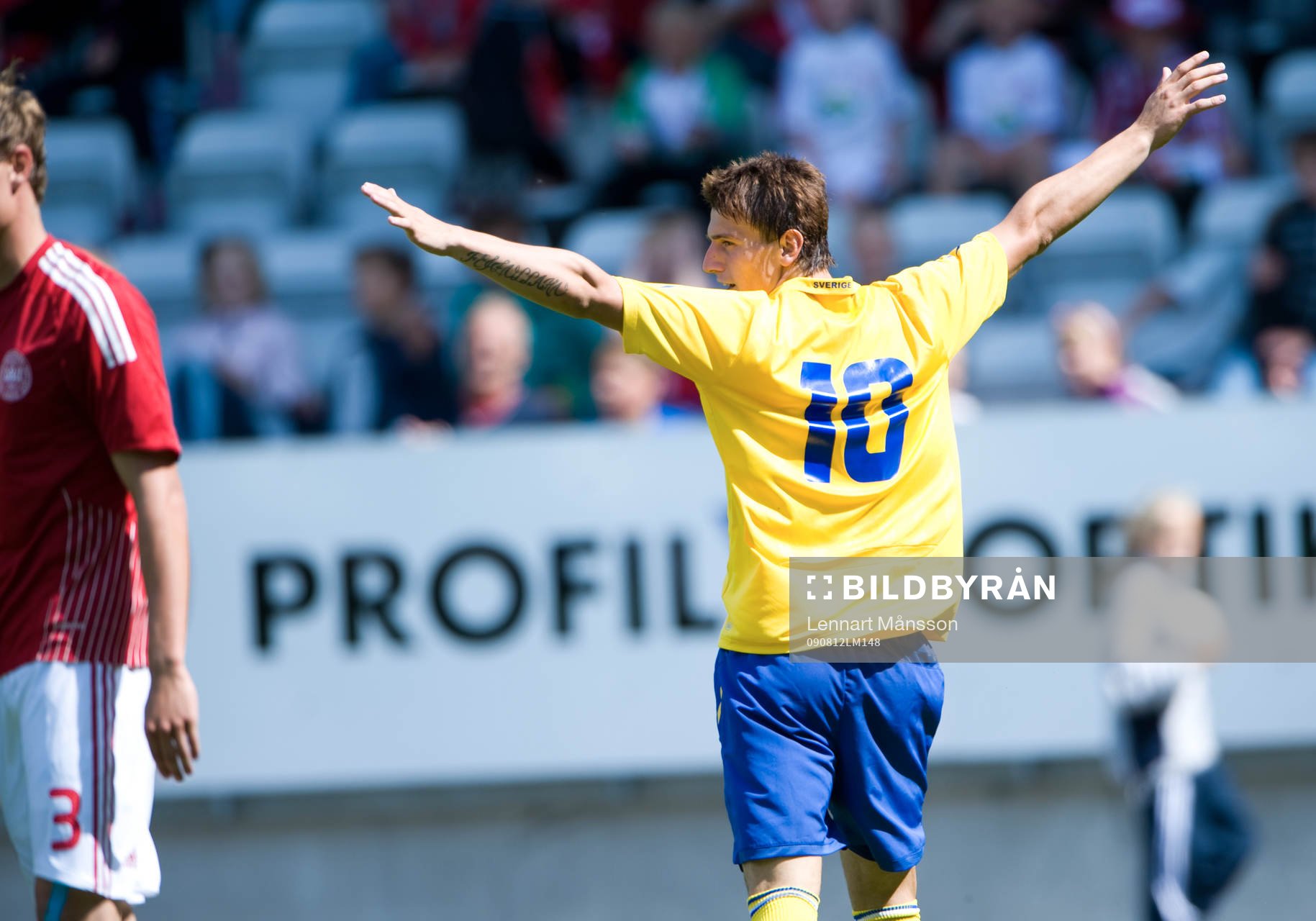 0-2 Erton Fejzullahu, jubel
