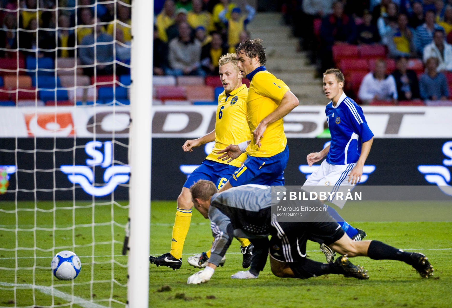 Johan Elmander, Sverige gör 1-0