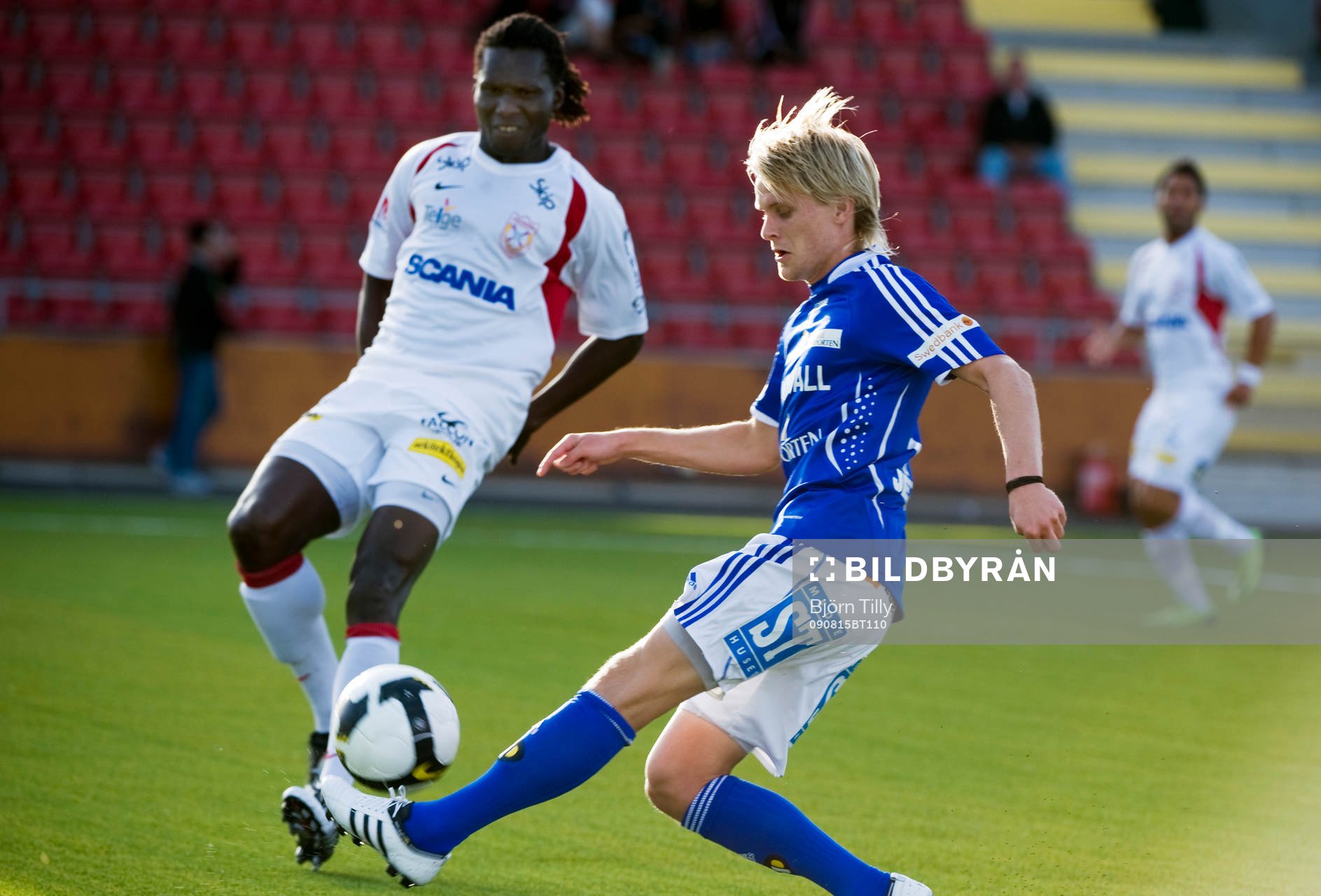 Lamin Conateh, Assyriska och Ari Skulason, Sundsvall
