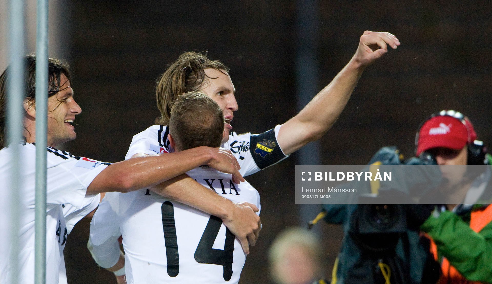 1-2, Nils-Eric Johansson, som assisterade till Kenny Pavey,