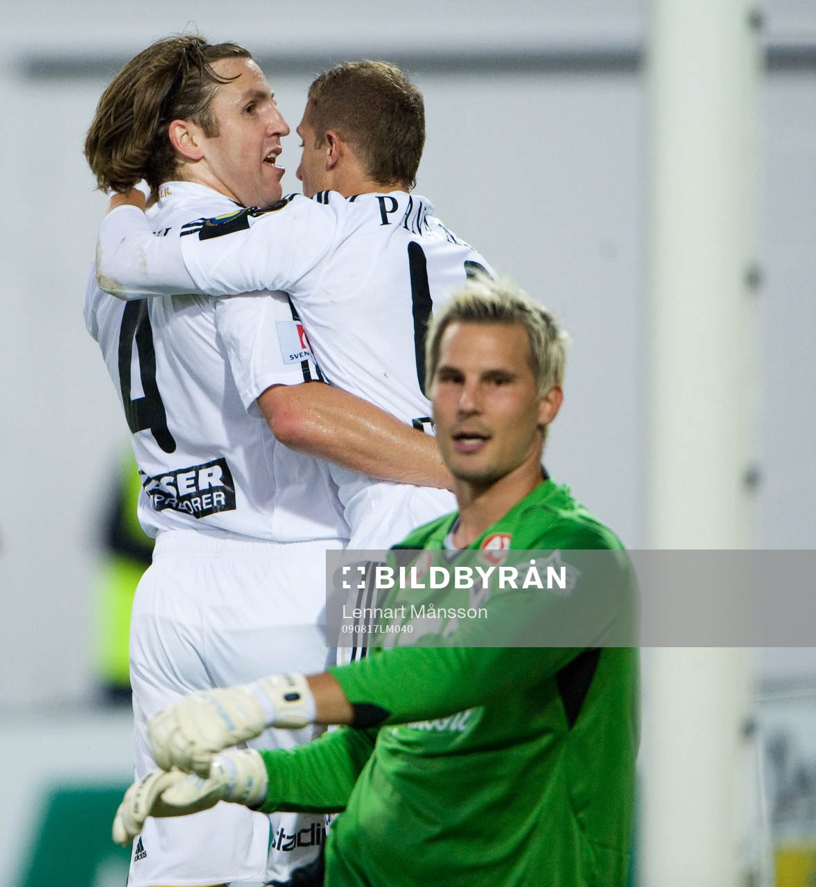 1-2, Nils-Eric Johansson och Kenny Pavey jubel, och Magnus