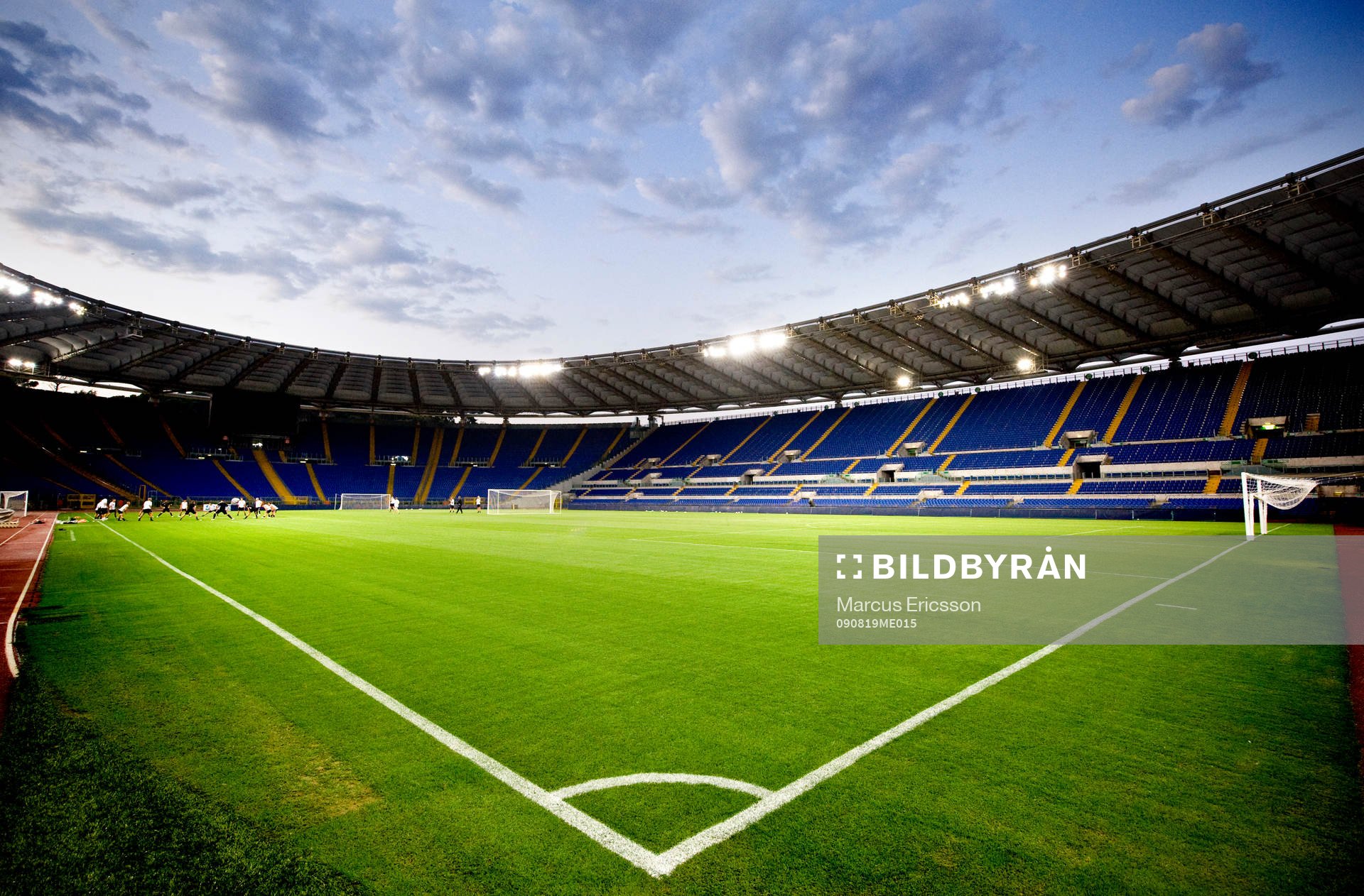 Träning på Olympica Stadion. Arena