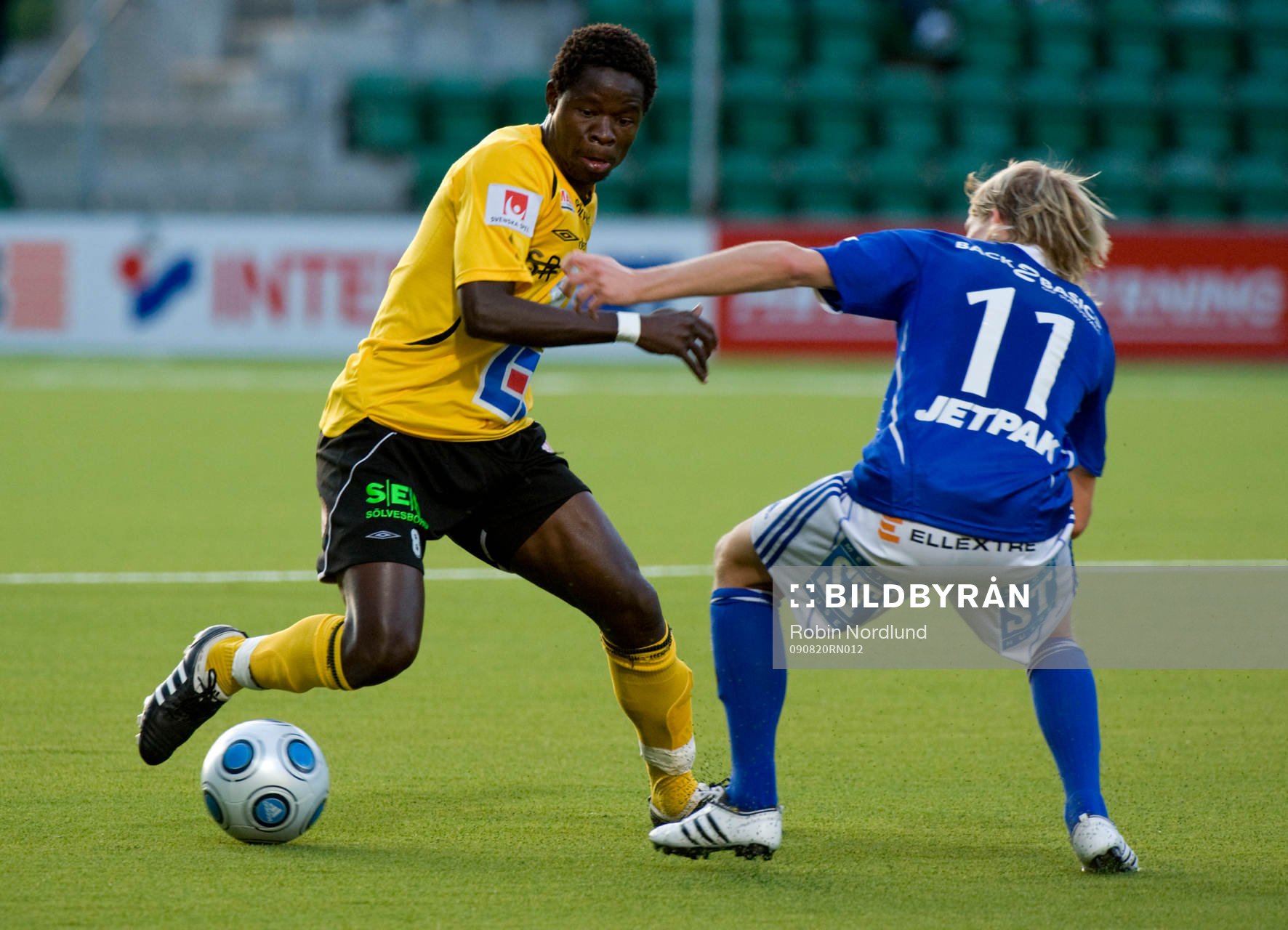 Patrick Osiako, Mjällby mot Ari Skulason, Sundsvall