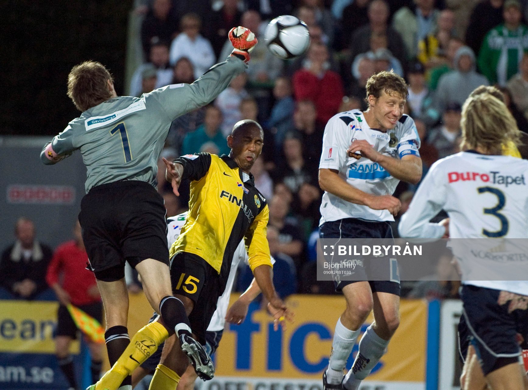 Mattias Hugosson, målvakt, Gefle och Nathan Paulse,