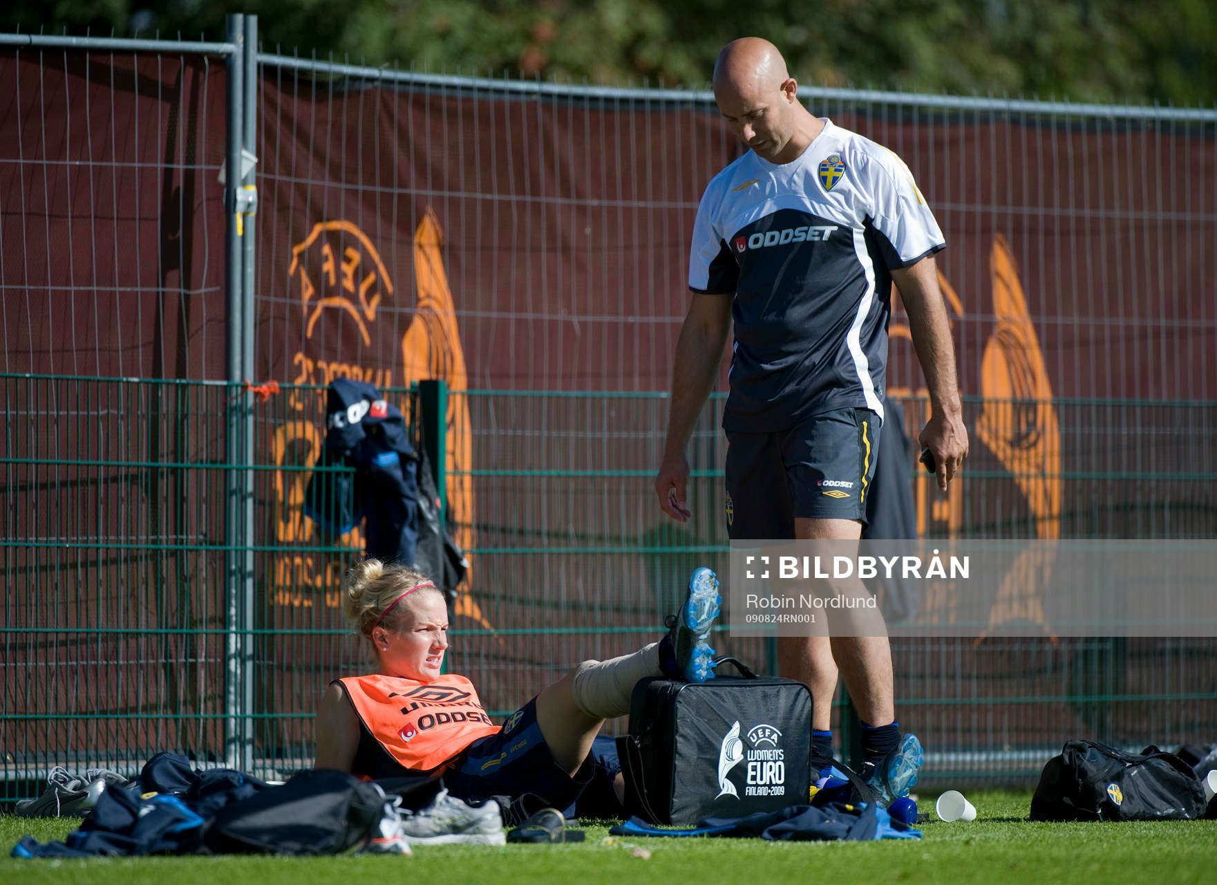 Anna Paulsson skadar sig, skada