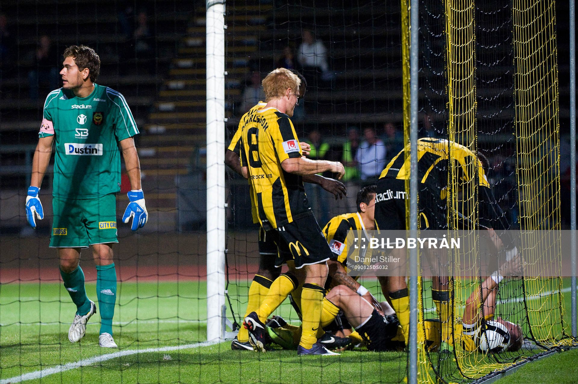 Jubel, Jonas Henriksson. Kristoffer Nordfeldt, målvakt,