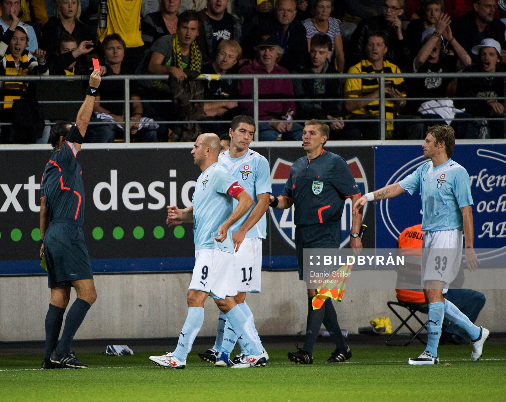 Kolarov, Lazio, får rött kort